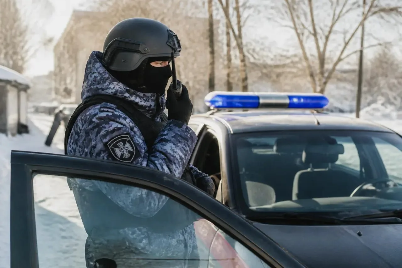 За неделю в Югре росгвардейцы задержали 80 человек и пресекли свыше 75 правонарушений. ...