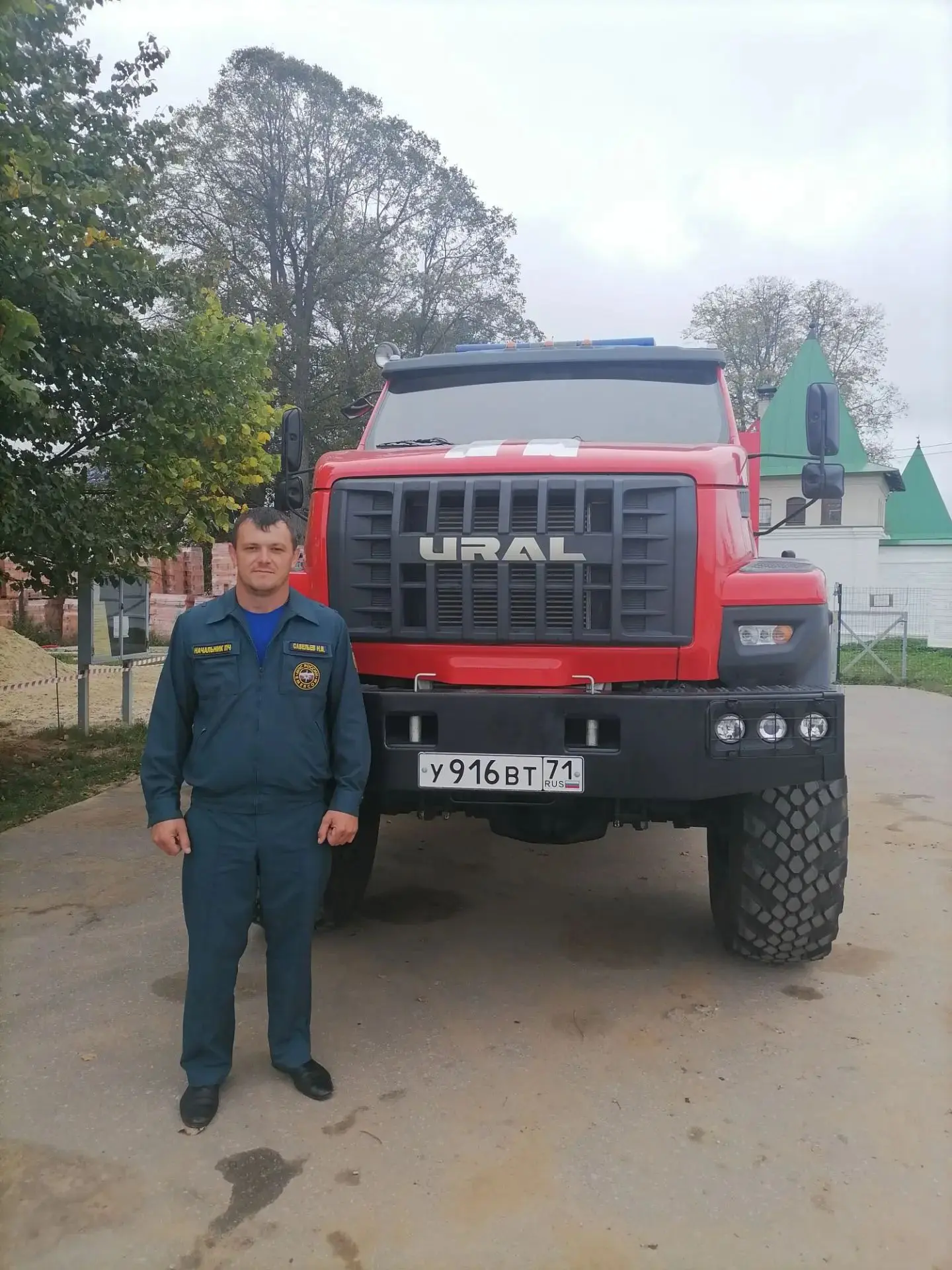 Савельев Настя и Артем участвуют во флешмобе "Спасибо,папа"