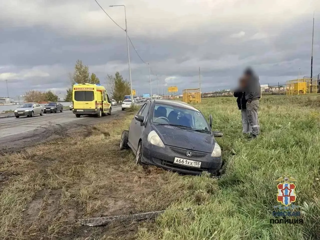В Омске автоледи устроила аварию, в которой пострадали двое детей