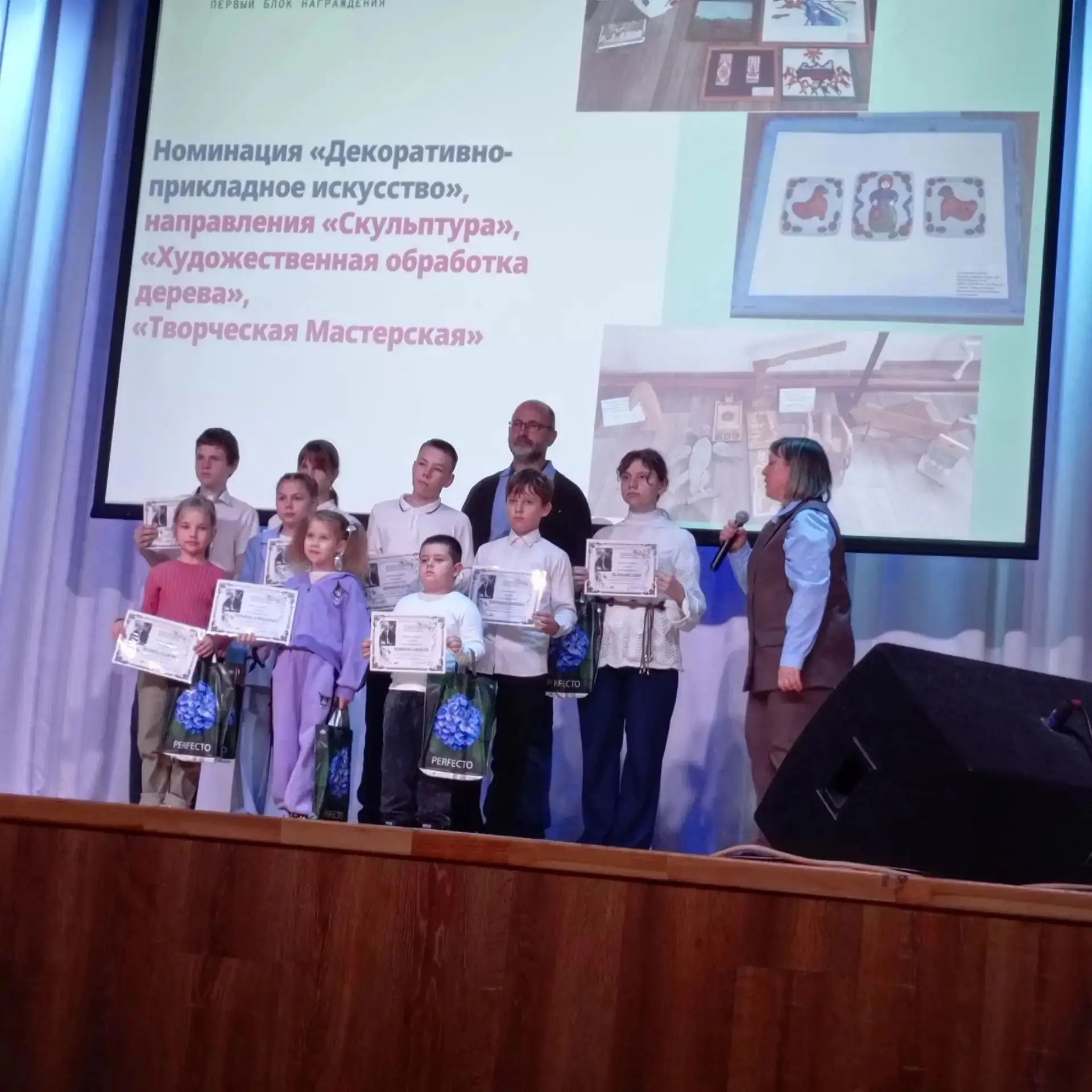 Региональный конкурс детского творчества, посвященного памяти заслуженного художника РС...