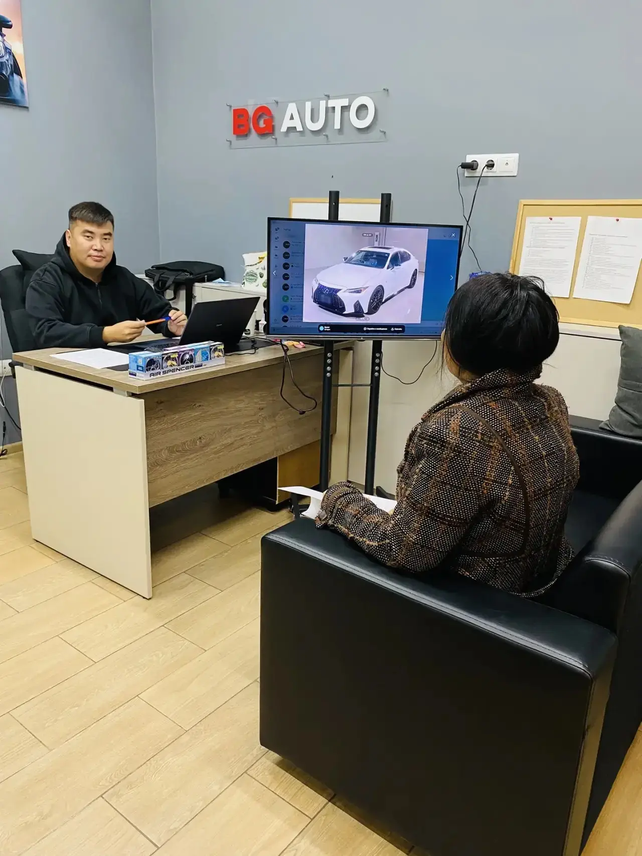 Заключили договор с клиенткой  из г. Улан-Удэ на Lexus IS300📝✍🏻