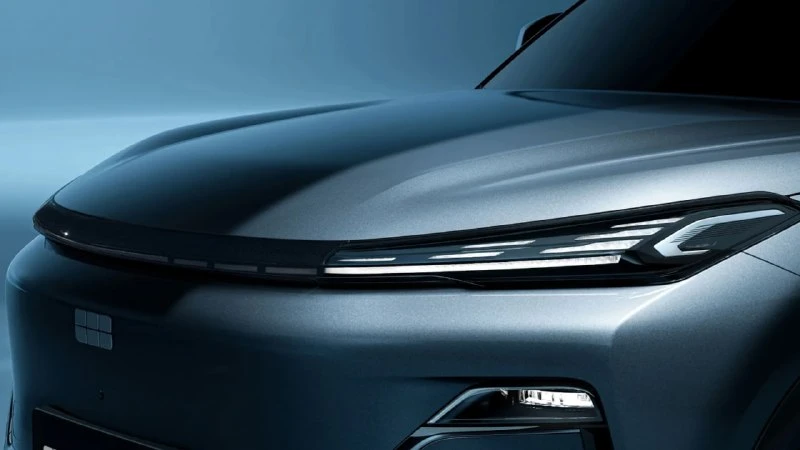 Гибридный кроссовер Geely EX5 EM-i получит полный привод в России, сообщили представите...