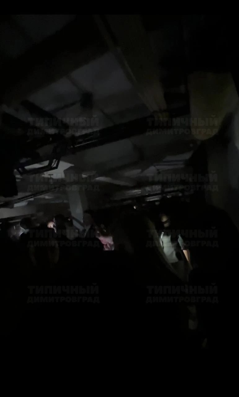 Из предложки к посту: В МИФИ та же ситуация в подвалах. Сырость, песок, капало с потолк...