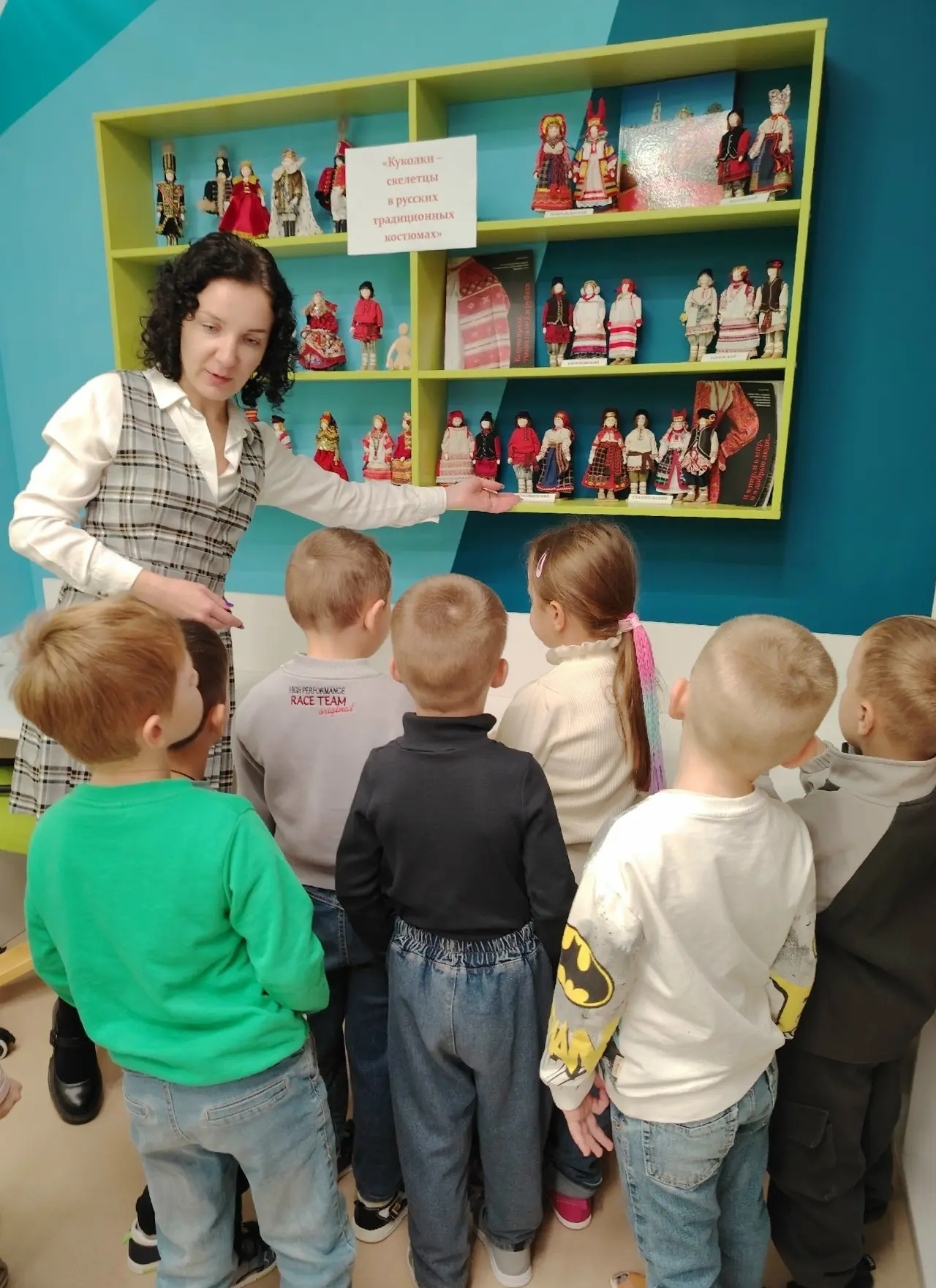 📸 Ребята из детского сада №21 впервые побывали в Первомайской библиотеке​
