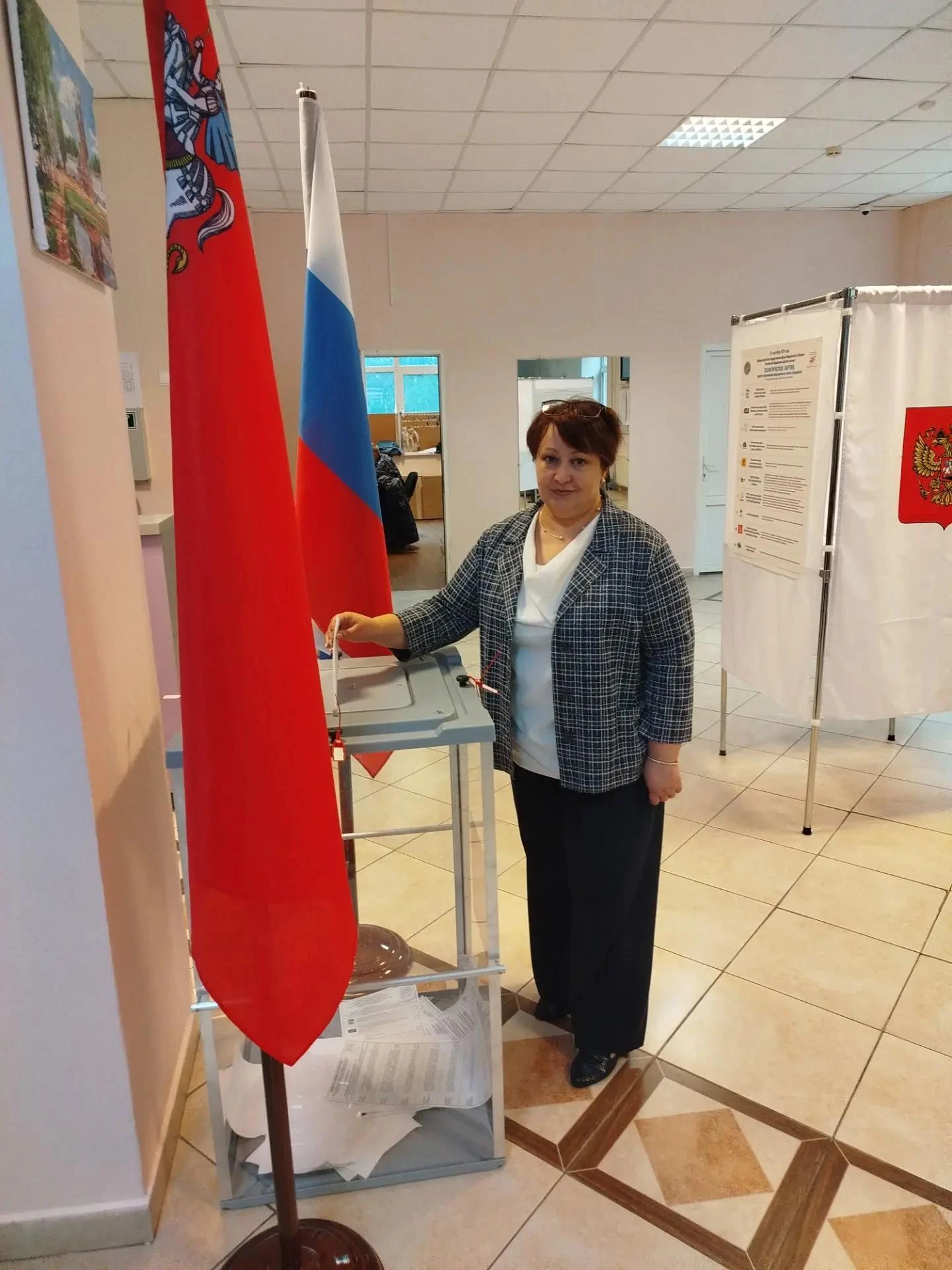 Сегодня проголосовала на своём избирательном участке. Каждый голос — это вклад в строит...