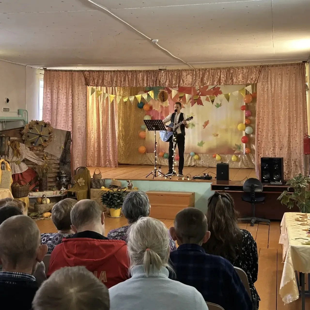 🎸Бывают такие дни, когда приходится отыграть два полноценных концерта подряд за раз. Н...