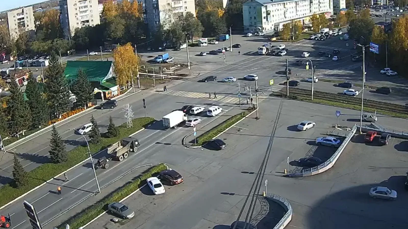 Новый режим светофоров поможет разгрузить перекресток в Бийске