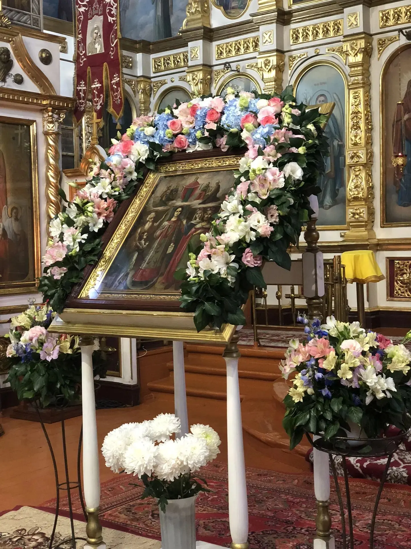 С праздником, мои дорогие!