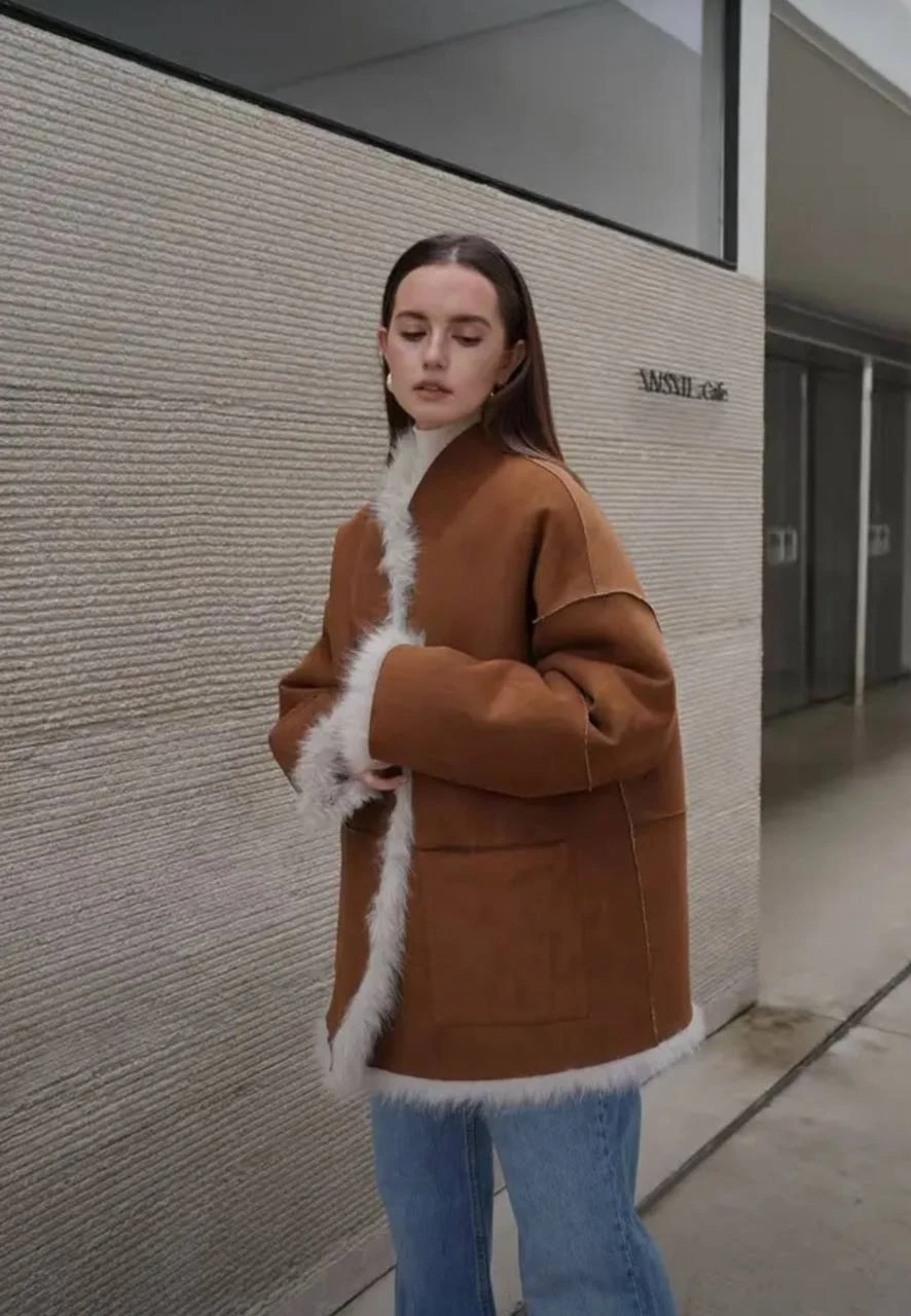 UK FASHION решили закидать нас новинками и сделали красивую двустороннюю дубленку, да е...