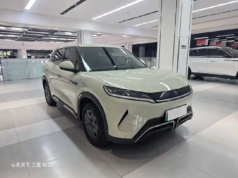 🌟 🚗 BYD Yuan Up: Король городских пробок?