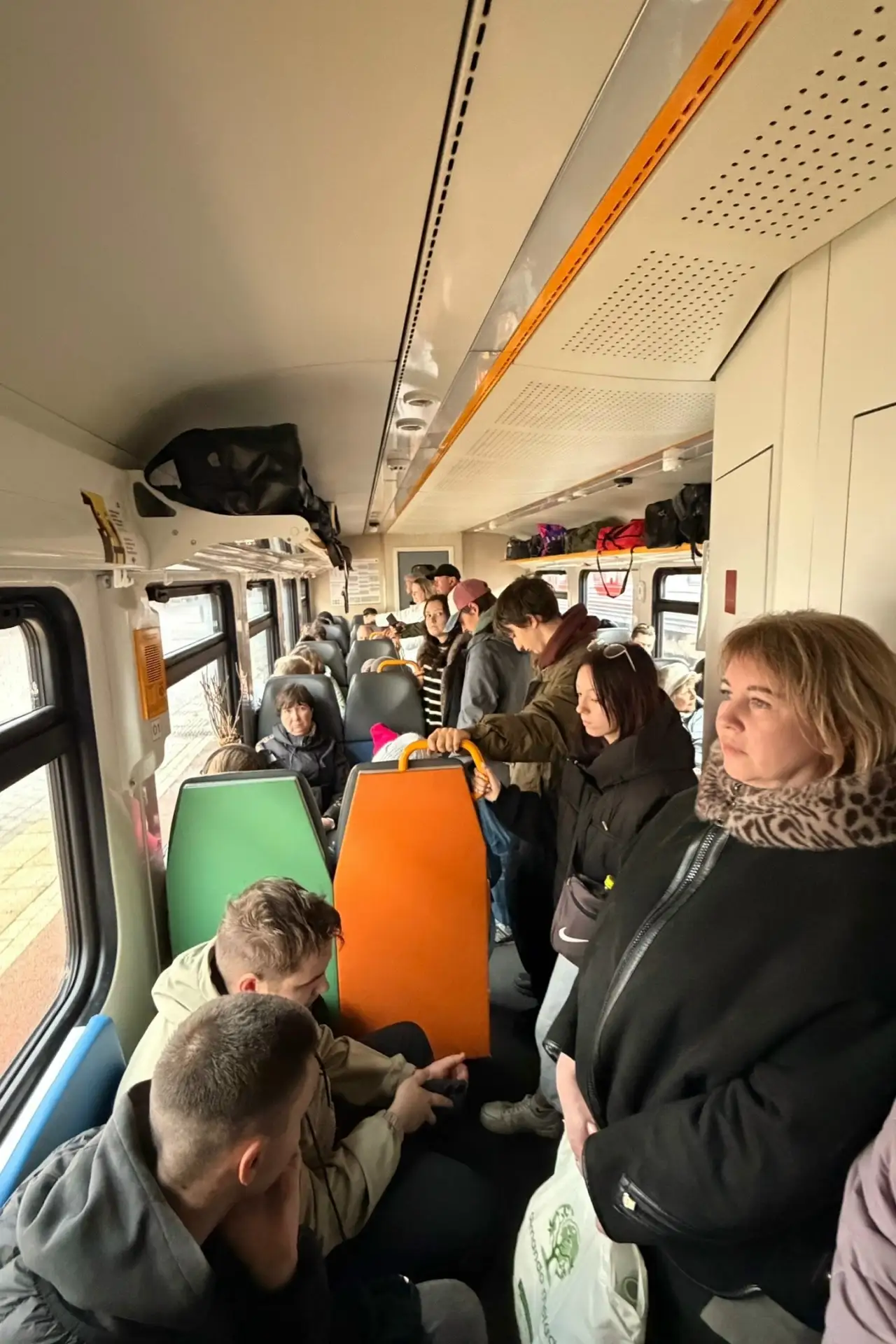 🚉 «Орлан» #Иваново — #Кинешма: пассажиры вынуждены ехать стоя полтора часа