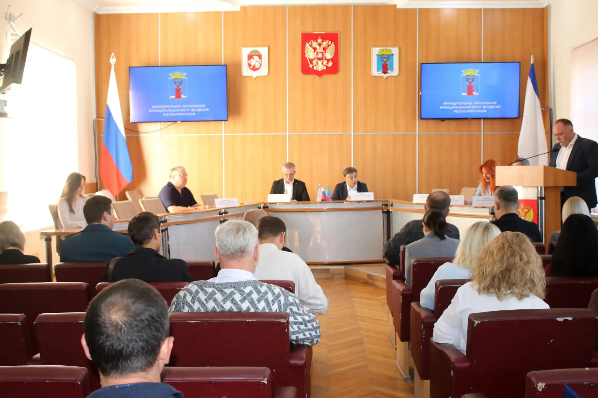 В Феодосии рассмотрели выполнение плана строительства и капремонта муниципальных объектов