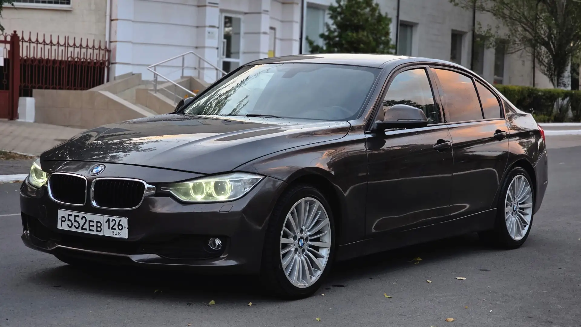 Продам BMW 3-серии в кузове F30 2012 года