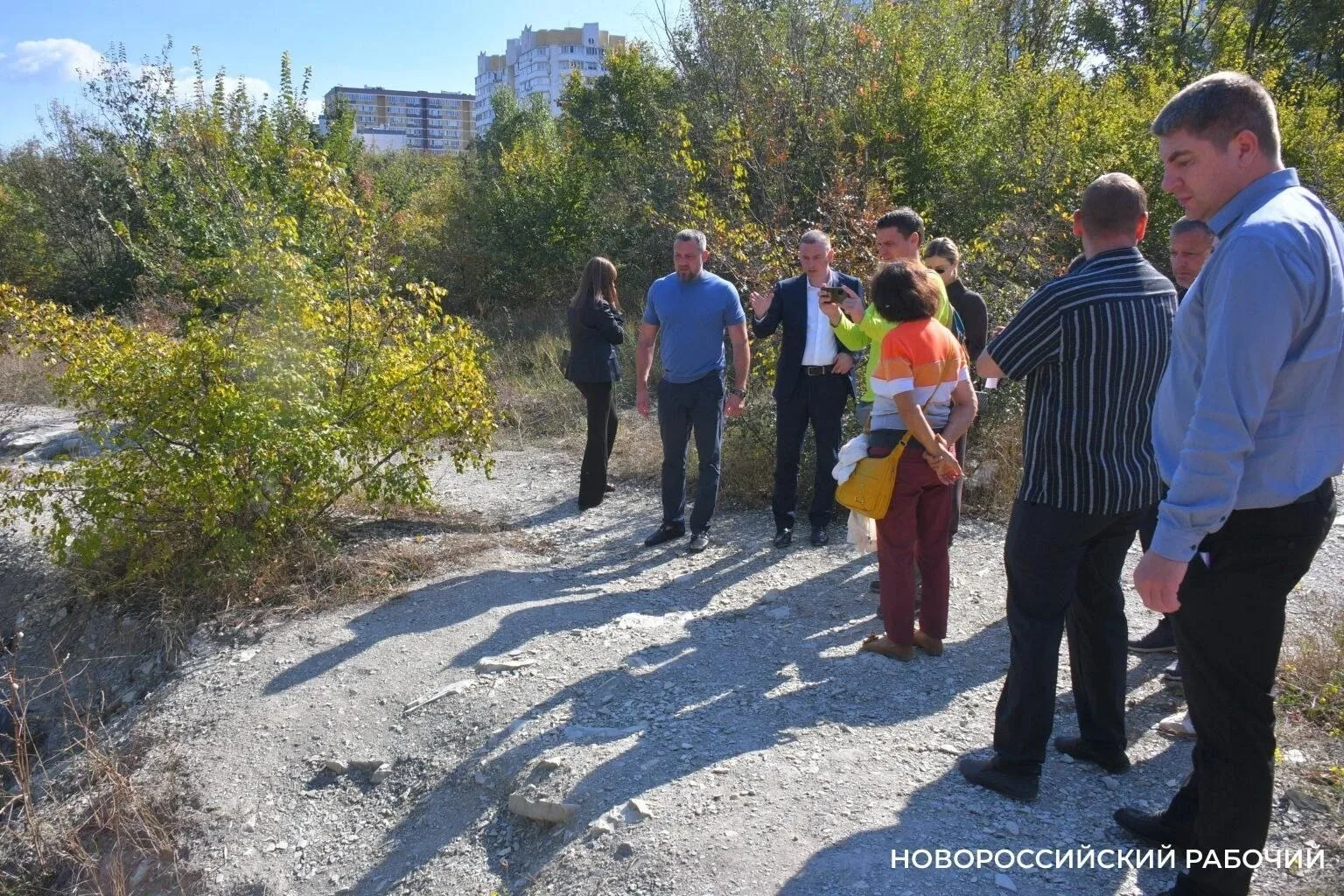 Плодородный грунт завезут в «Южные пруды»