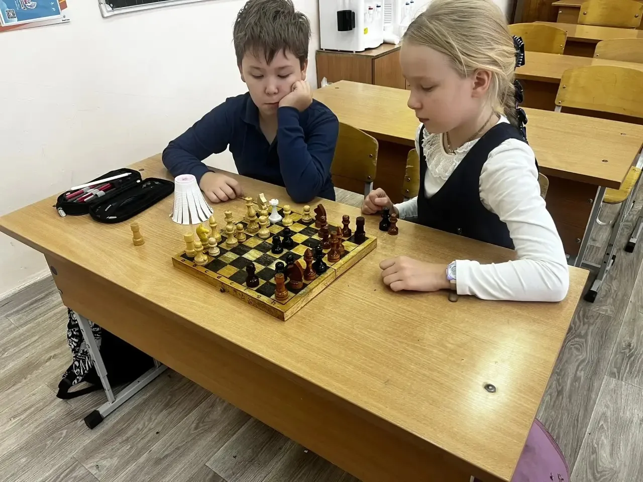 В нашей школе ребята начального звена занимаются по программе «Шахматный всеобуч». 📎