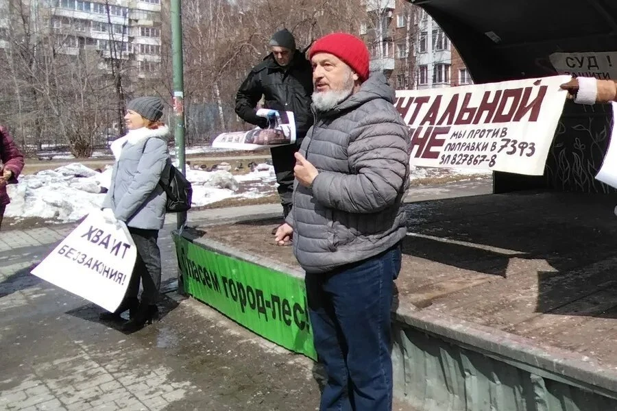 Общественника не пустили на сессию по наследию в Новосибирске