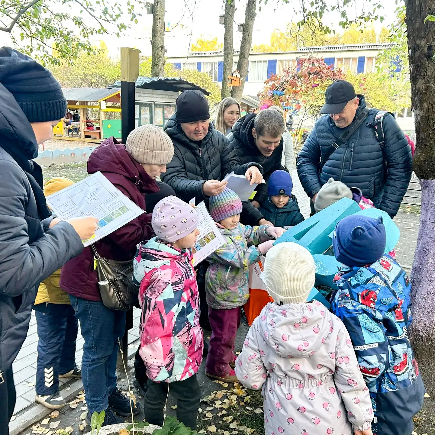 Вчера в группе «Здоровейки» прошло увлекательное семейное мероприятие — осеннее фотоори...
