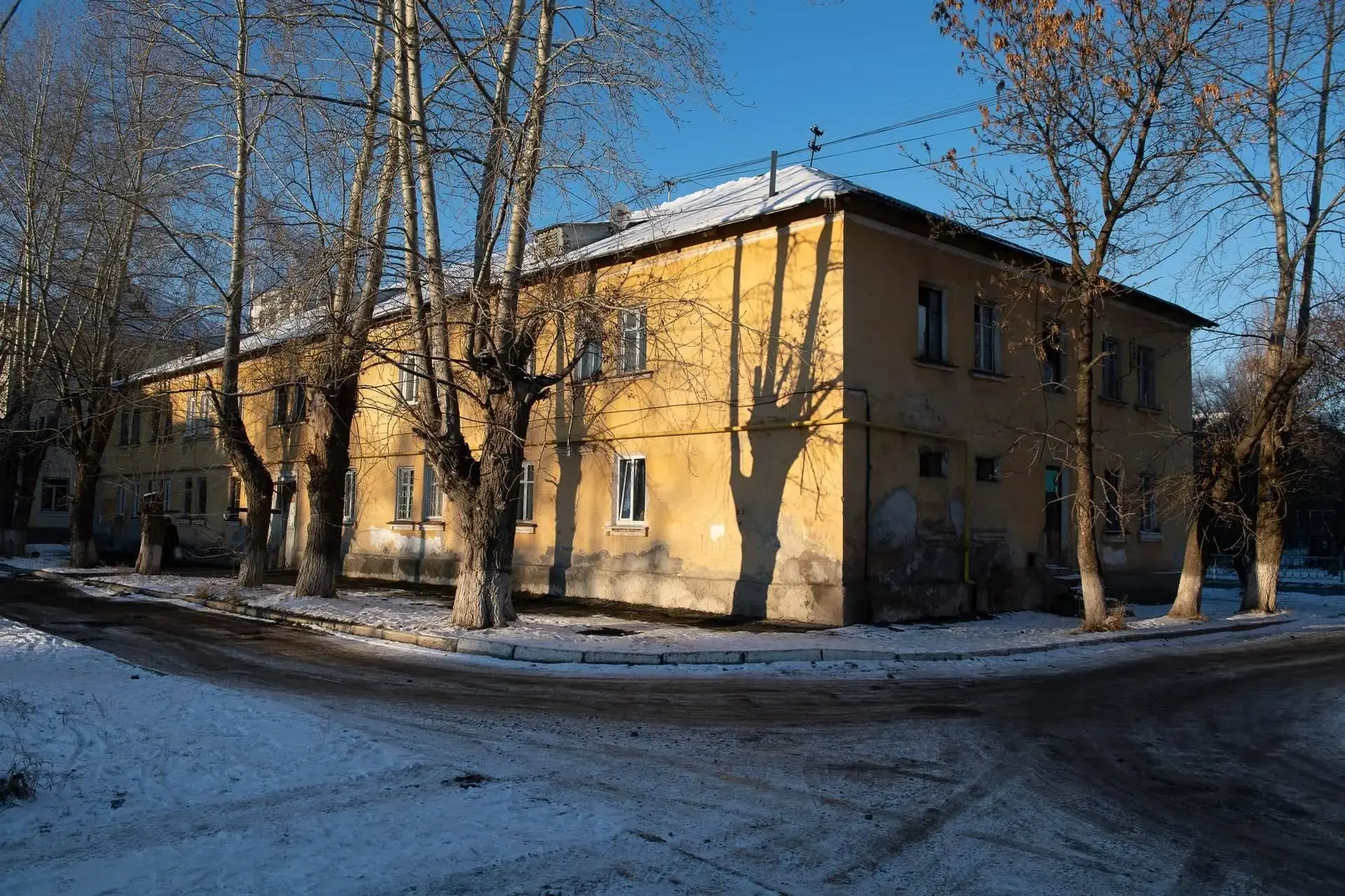 Свердловская область заняла первое место в России по площади аварийного жилья, расселен...