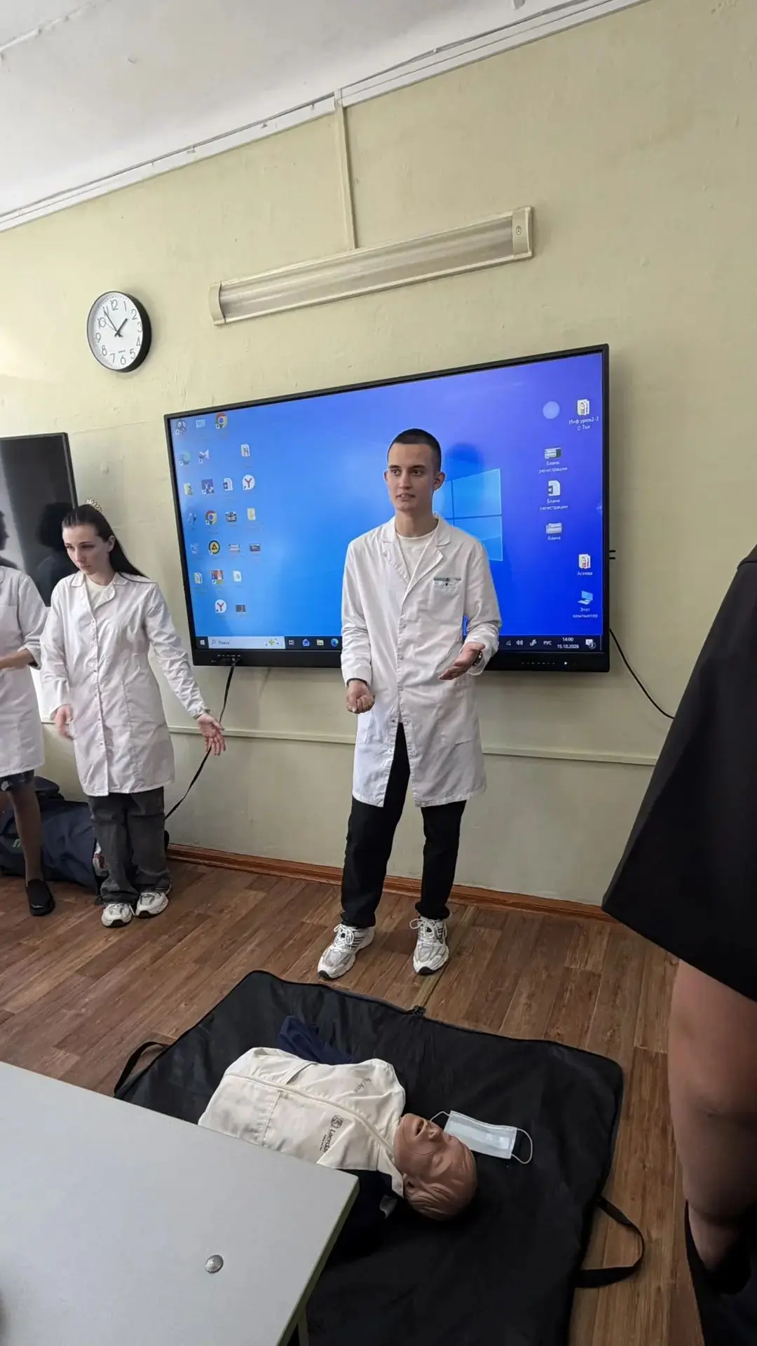 🩺 Выбираем профессию осознанно: в гостях у школы медицинский колледж!