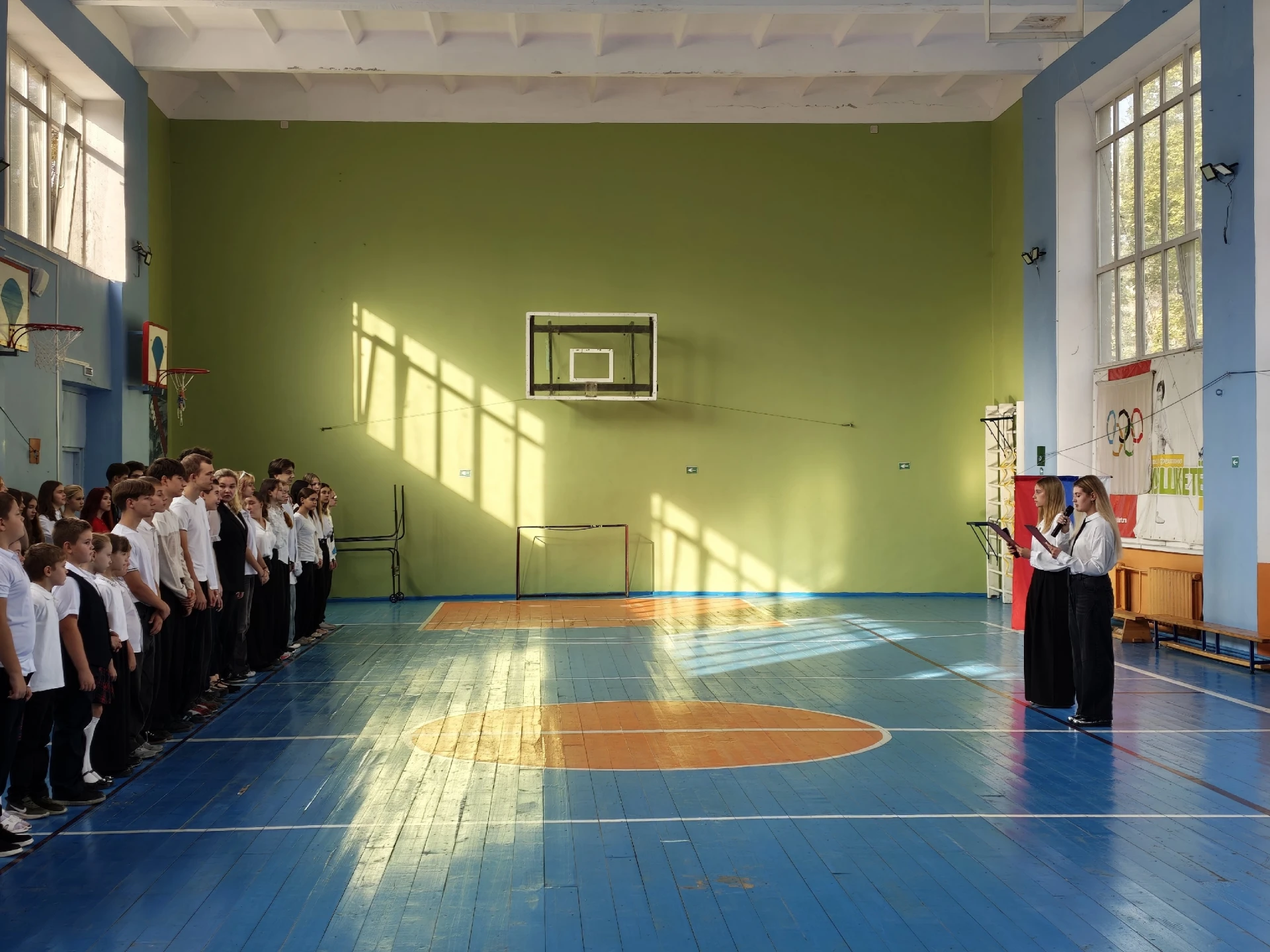 🏫 14 сентября прошла торжественная линейка, посвящённая открытию 3-й недели 1-й четвер...