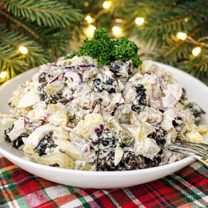 🥗 Салат с говядиной и хрустящими гренками