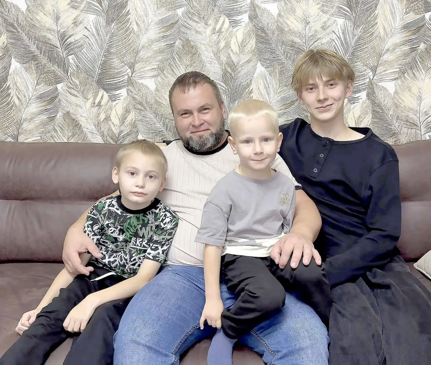 С этим званием почётным он справляется зачётно