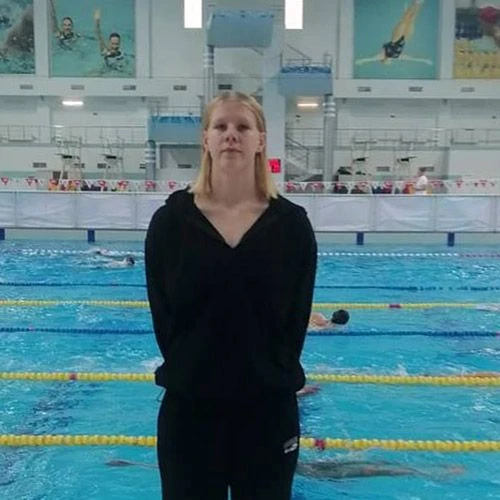 🏊 Чемпионат и Первенство ЦФО России по плаванию стартовали в городе Руза. Брянскую обл...
