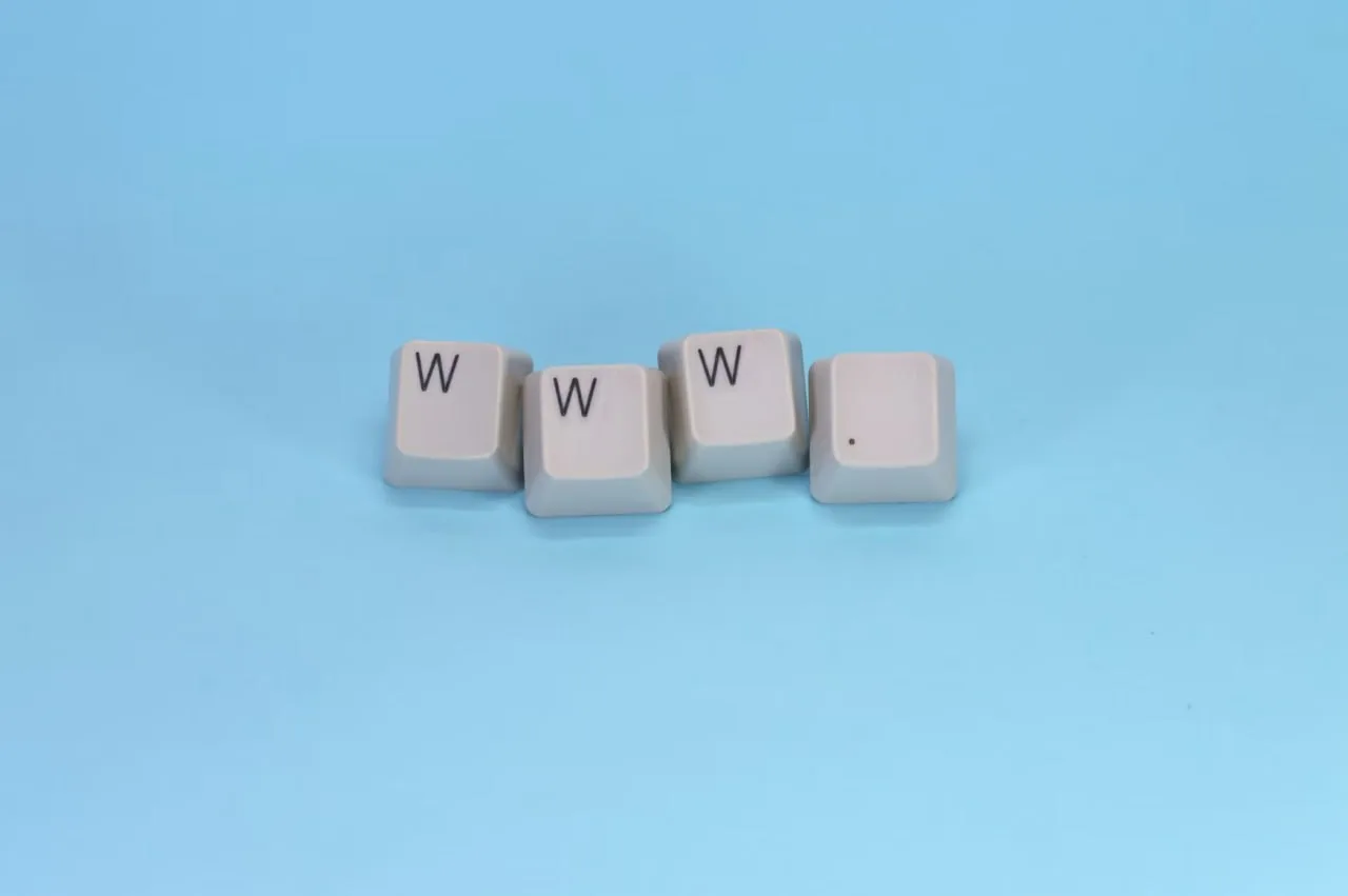 Google и OpenAI претендуют на домены .agent, .agi и .chatgpt