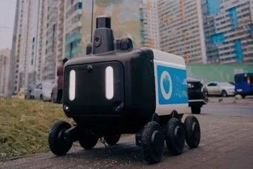 В Петербурге могут приостановить использование роботов-курьеров из-за угрозы безопасности.