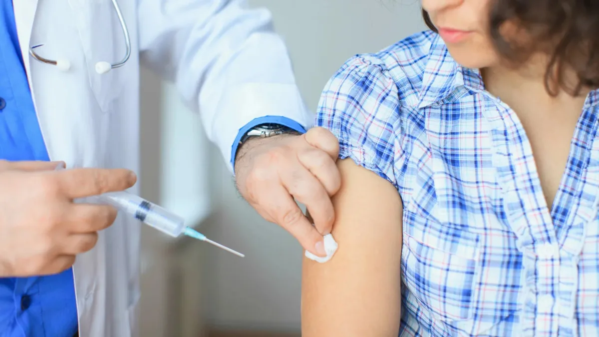 💉 Почти 1,5 млн доз вакцины от гриппа поступило в Челябинскую область
