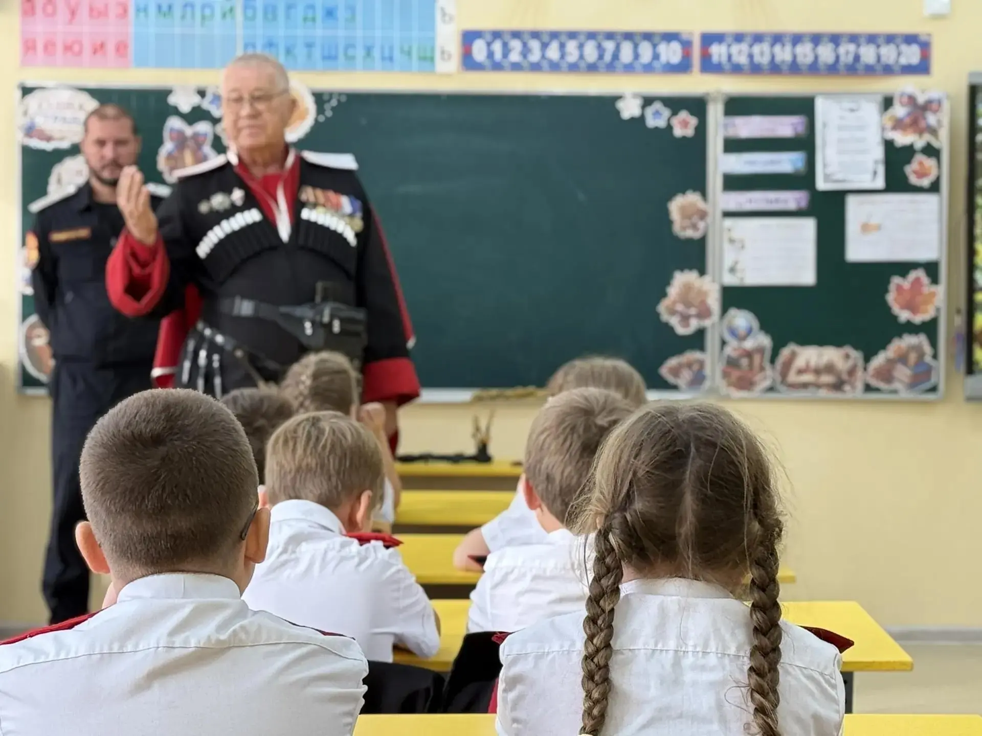 В 1 «Б» классе выбрали атамана 🇷🇺