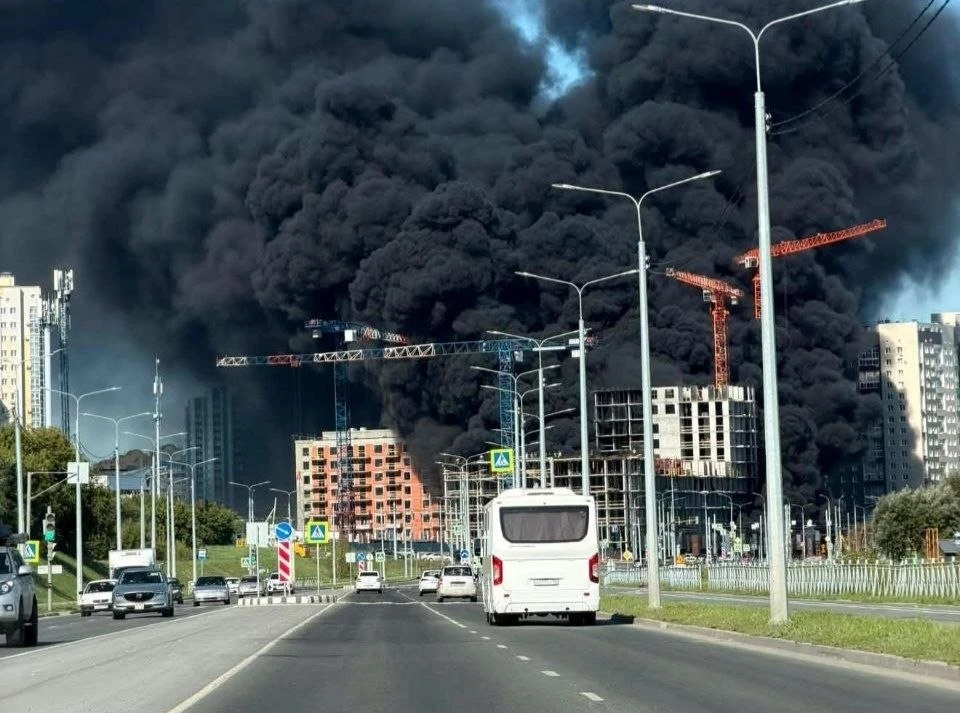⚡️Пострадавшего при пожаре на стройке в Омске выписали из больницы.