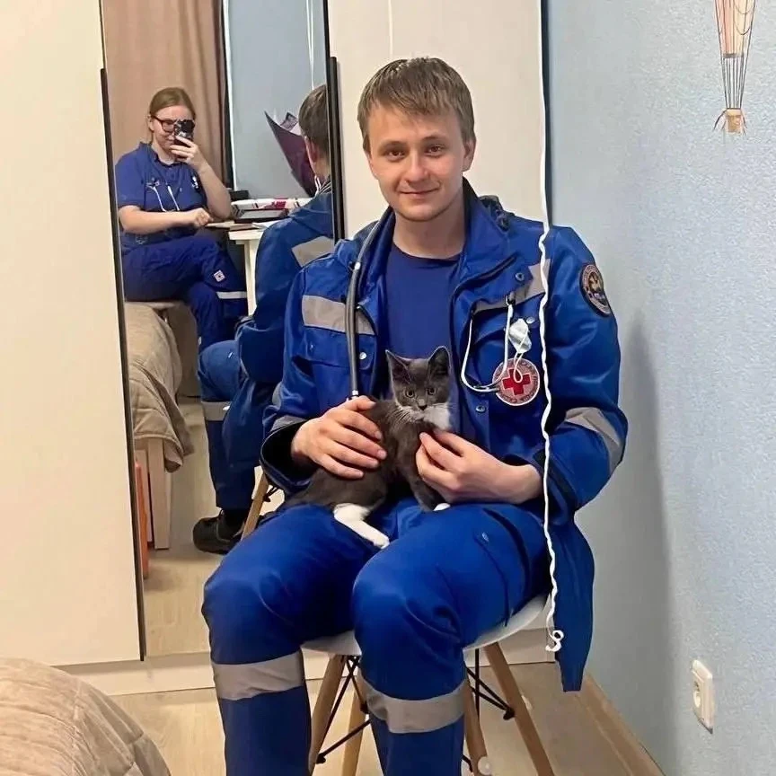 😍 Милые пушистые помощники встречают сотрудников на вызовах в Ленобласти
