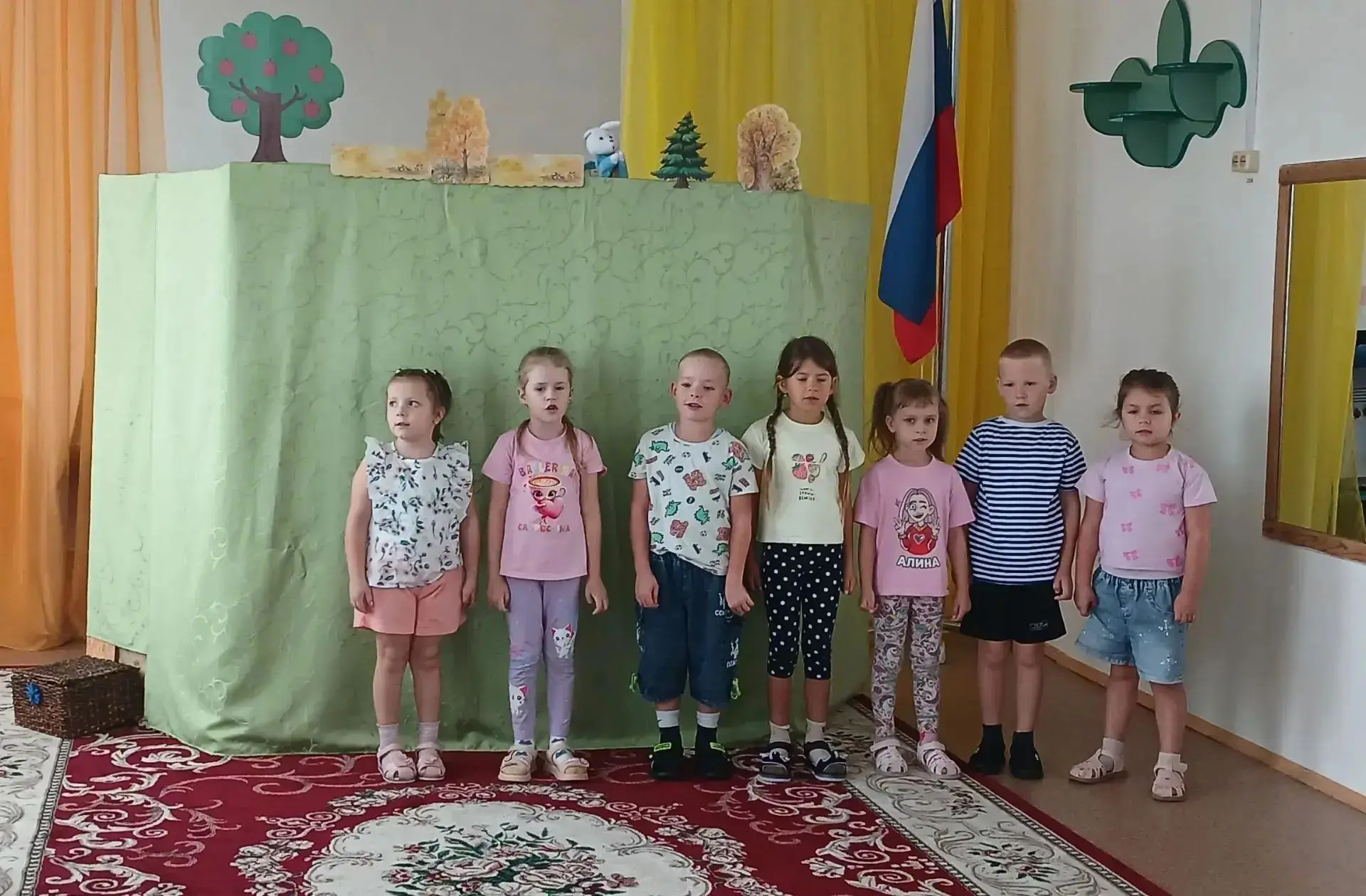 Театр играет огромную познавательную и воспитательную роль в жизни детей. Наш праздник ...