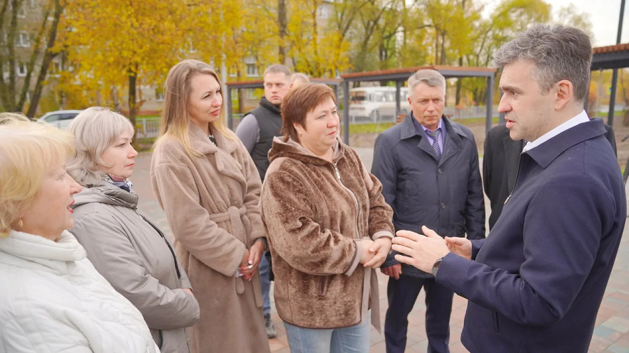 Губернатор поручил устранить недочёты в сквере на улице Гагарина в Кинешме