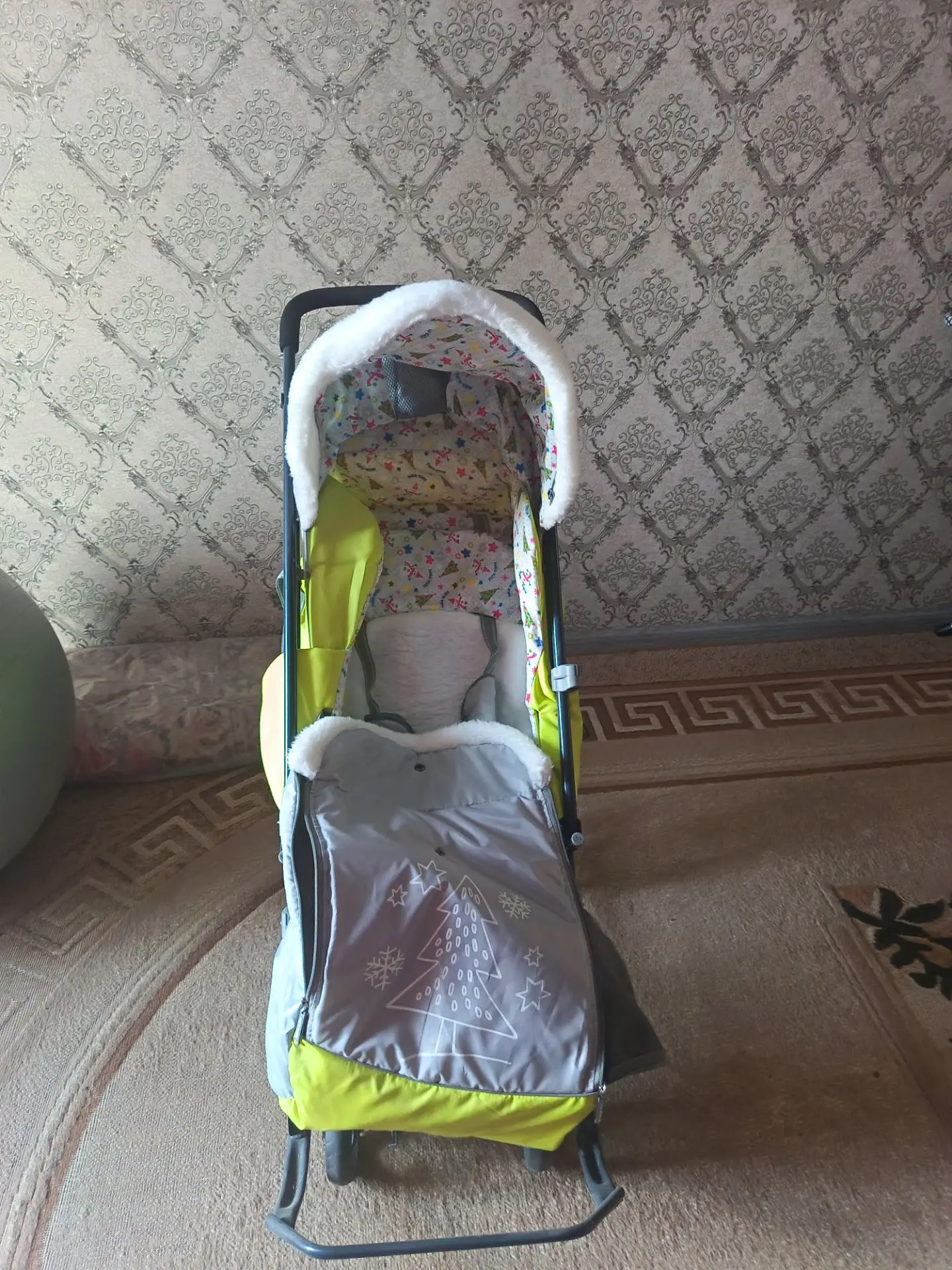 Продам санки. Все механизмы работают. 2000 рублей. 89132661400