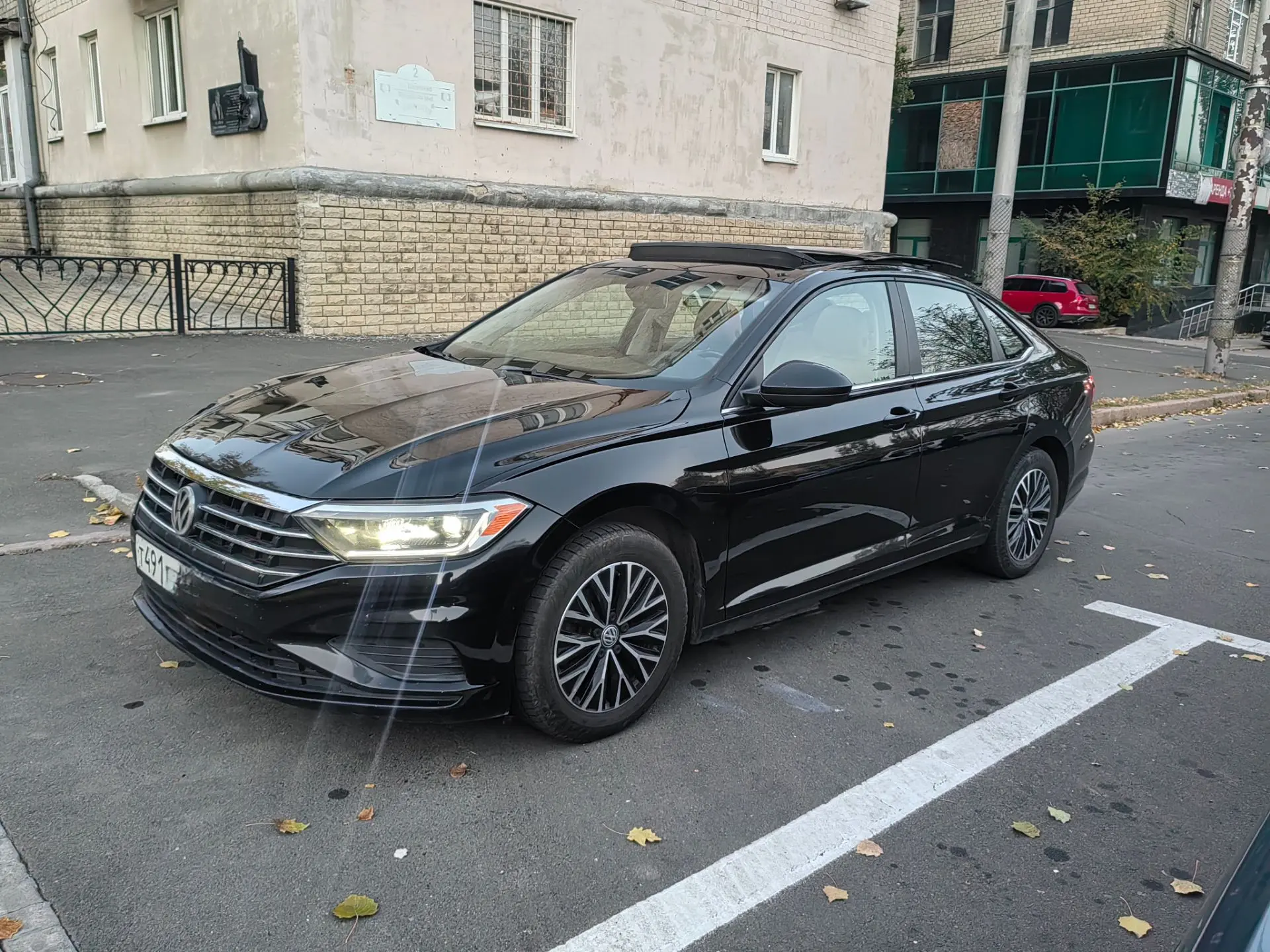 Цена-1м450₽   Volkswagen Jetta R-Line год-2019 на автомате 8- ступенчатый. Один владеле...