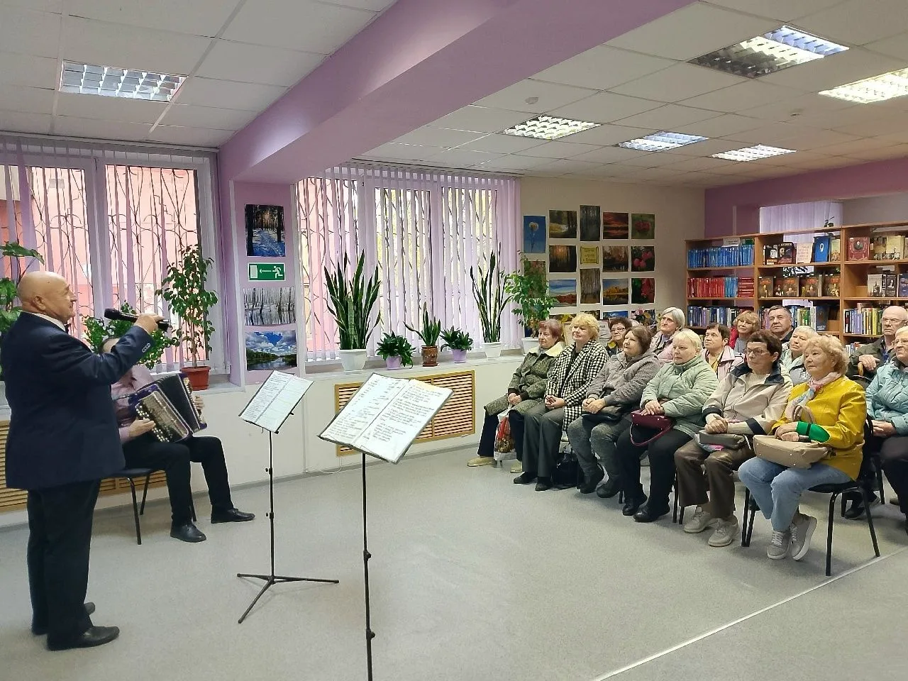 🎤 В БИЦ им. И.А. Бунина с большим успехом прошёл концерт вокального коллектива «Возрас...