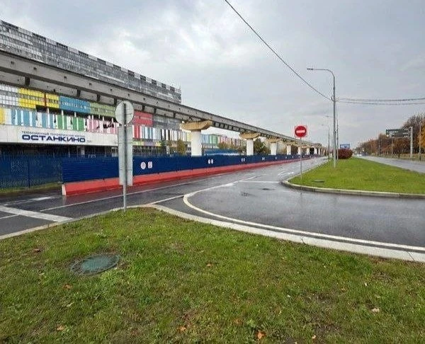 🚉 В районе АСК-1 огородили одну полосу дороги