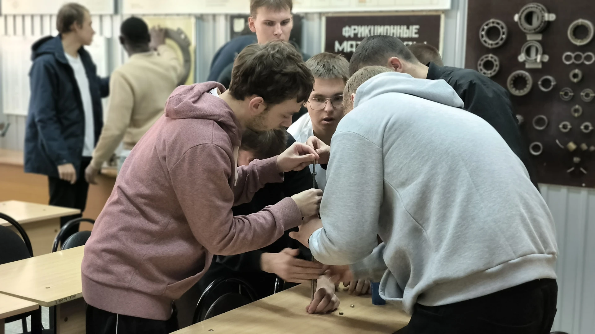 "Пробежались" по группам кафедр в ВК и выяснили: не фестивалем единым живет вуз!