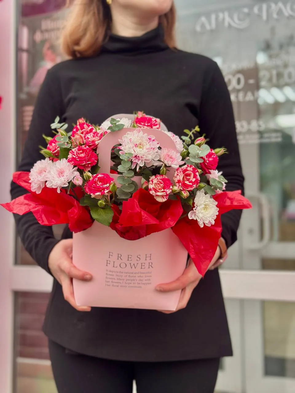 Сумочка из роз и хризантем 2️⃣1️⃣8️⃣6️⃣ 🌹