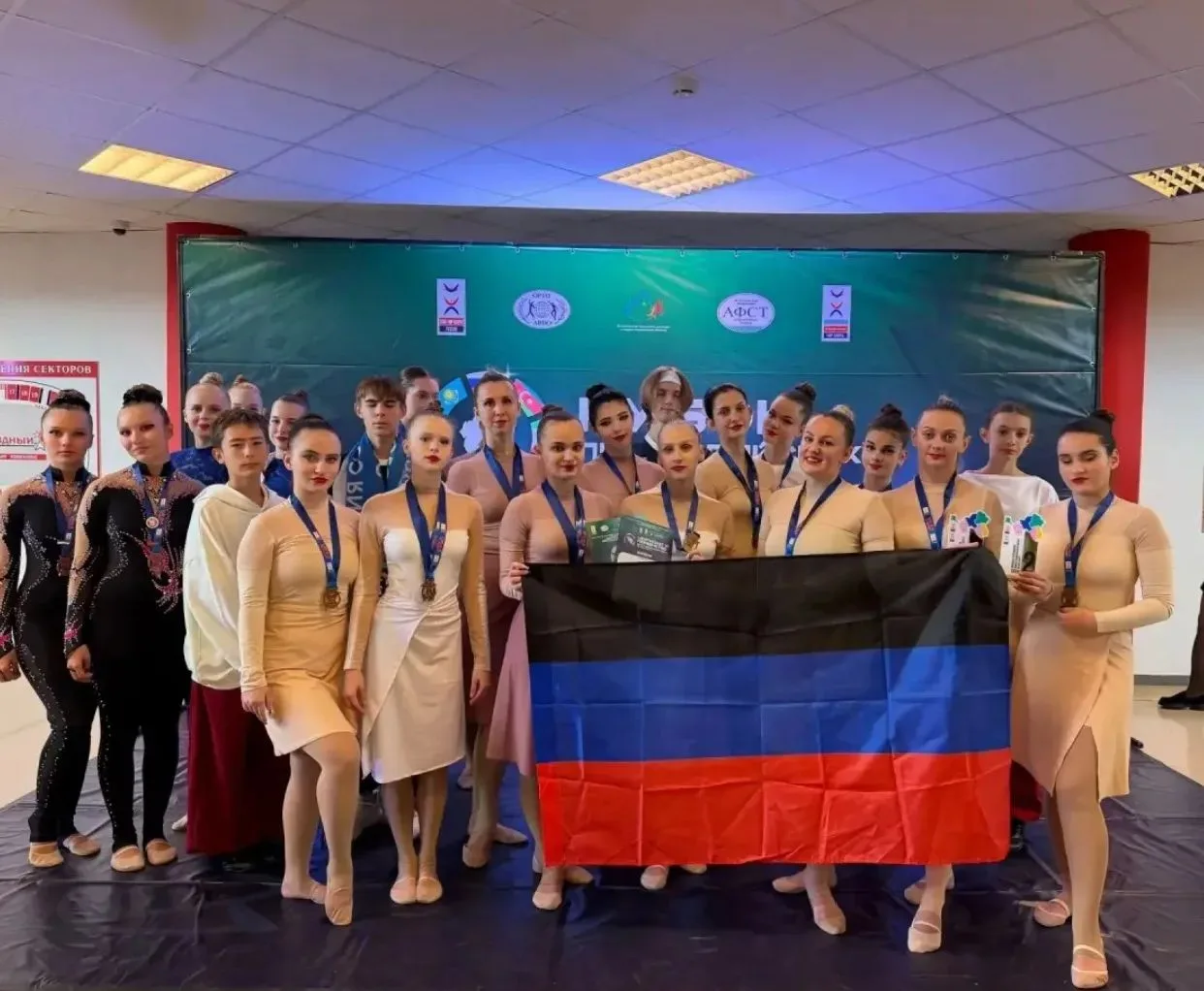 🇷🇺❤️🏆 Давно у нас не было новостей о чир спорте! А ведь сборная Донецкой Народной Ре...