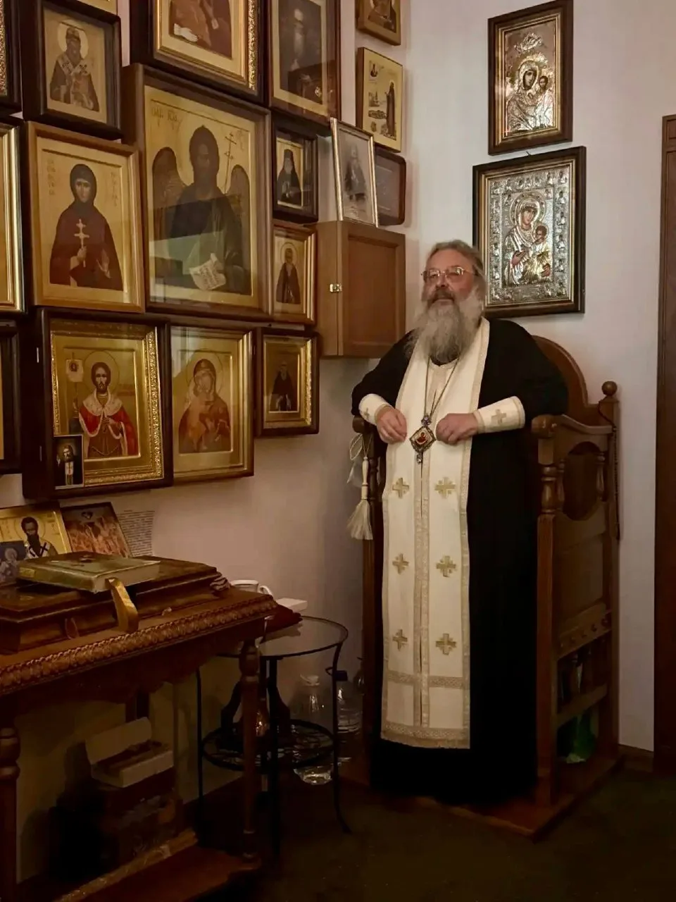 🌿 Сегодня, в день памяти апостола и евангелиста Иоанна Богослова и святителя Тихона, П...