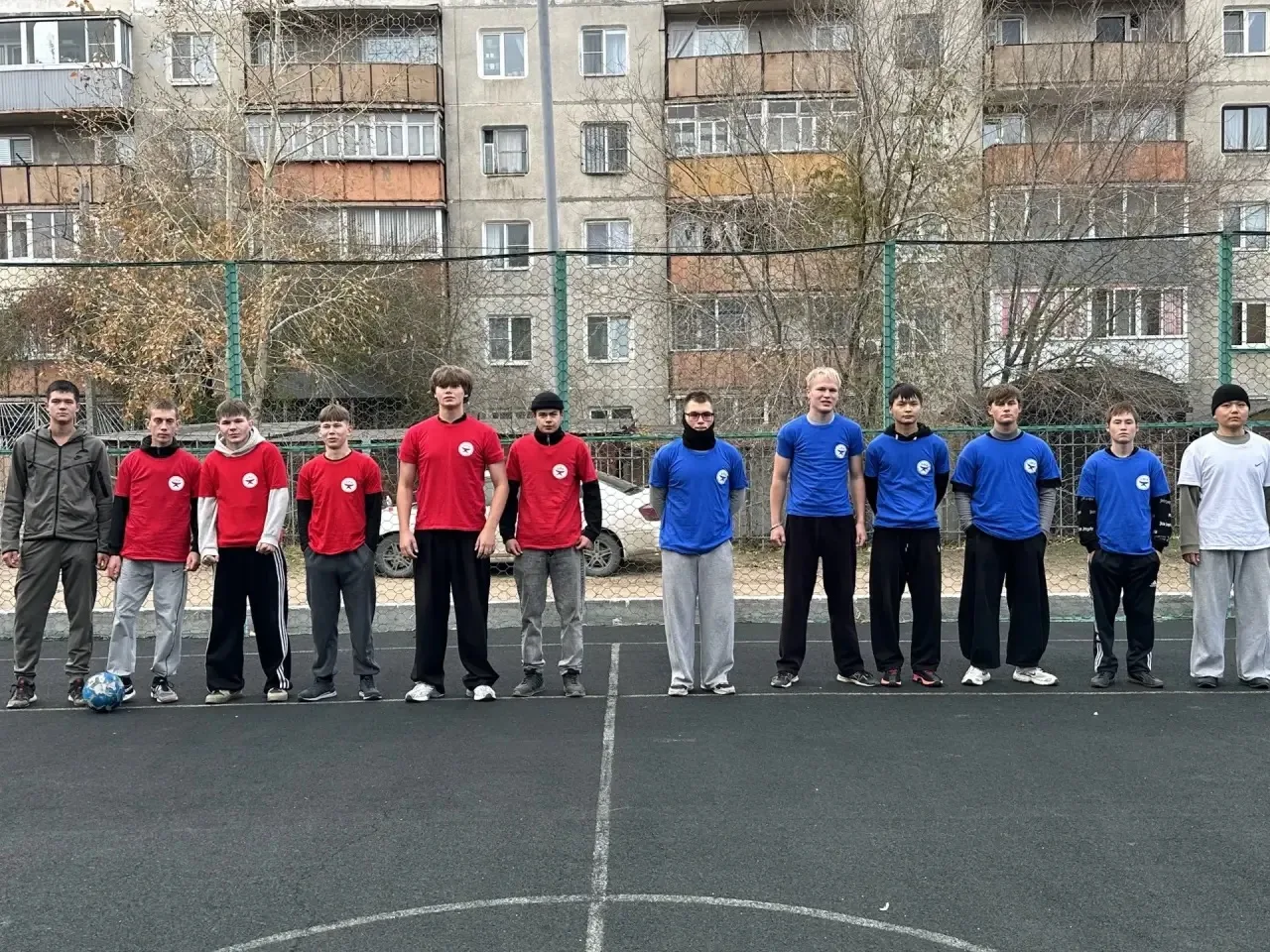 🗓️ 14 октября в 1‑м корпусе общежития состоялся яркий товарищеский матч по мини‑футбол...