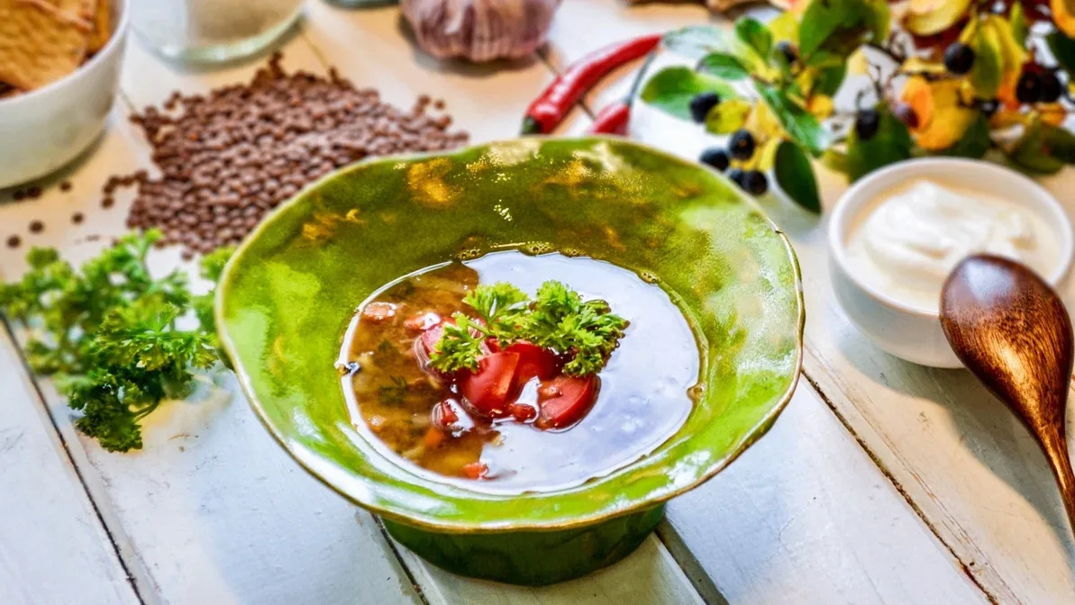 🥄 Чечевичный суп с говядиной — сытный суп на мясном бульоне с чечевицей, картофелем, п...