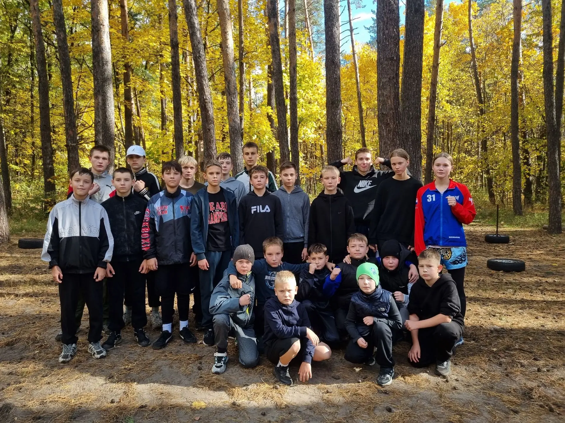 🥊 ТРЕНИРОВКА КИКБОКСЕРОВ: ЗАРЯЖАЕМСЯ ЭНЕРГИЕЙ ЗОЛОТОЙ ОСЕНИ! 🍂