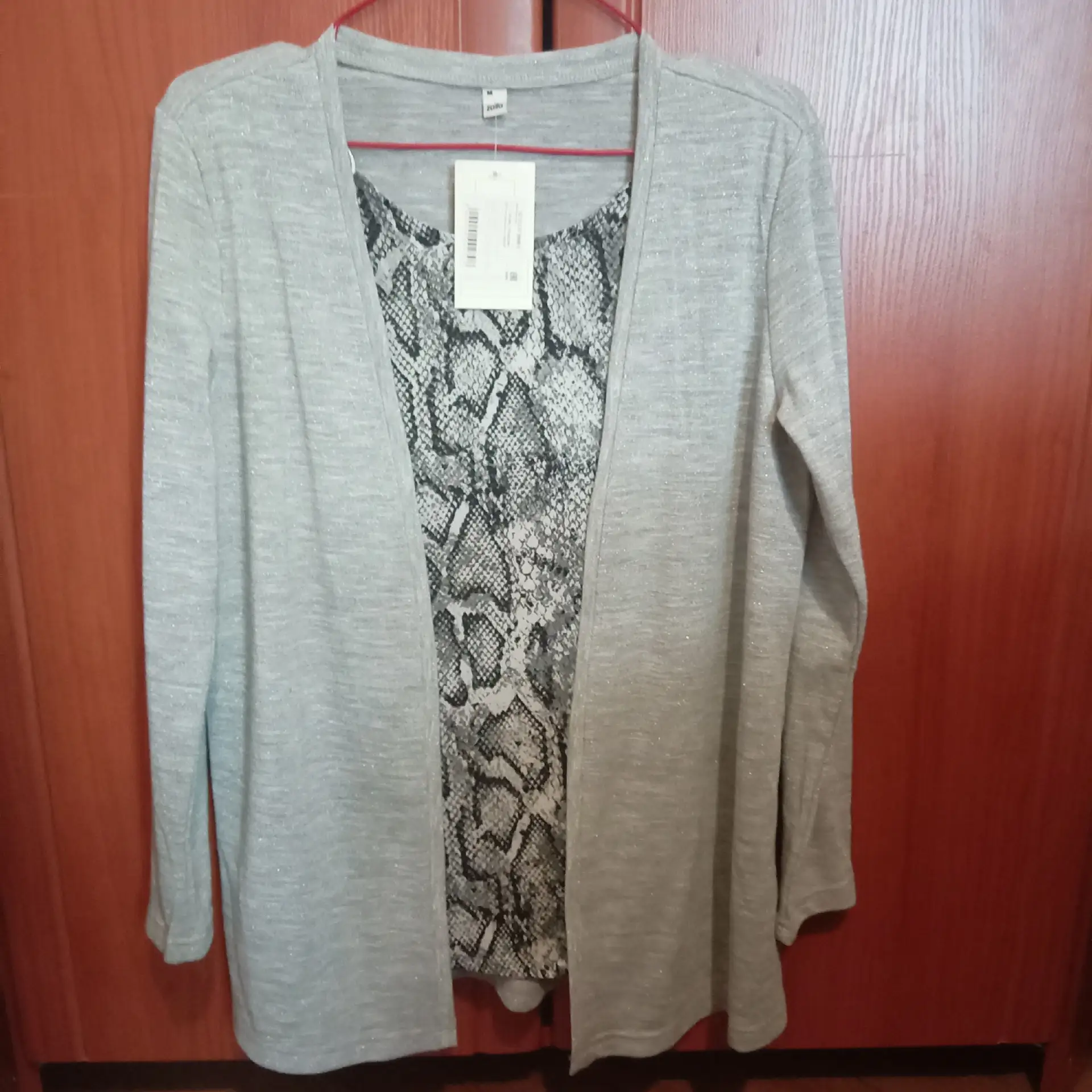 @ Продам 2 в 1 (блузка + кофточка), р.44 500=
