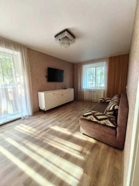 2-комн · 40.3 м² · 2/10 эт.