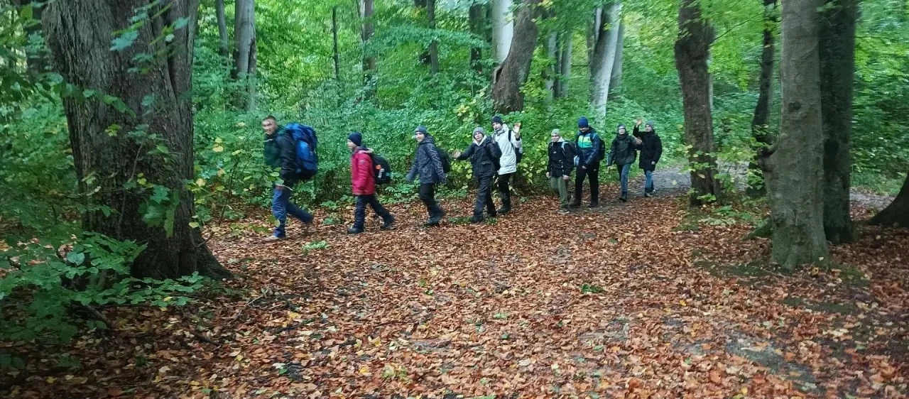 🏕️Школа выживания под открытым небом: кадеты в поиске новых приключений!
