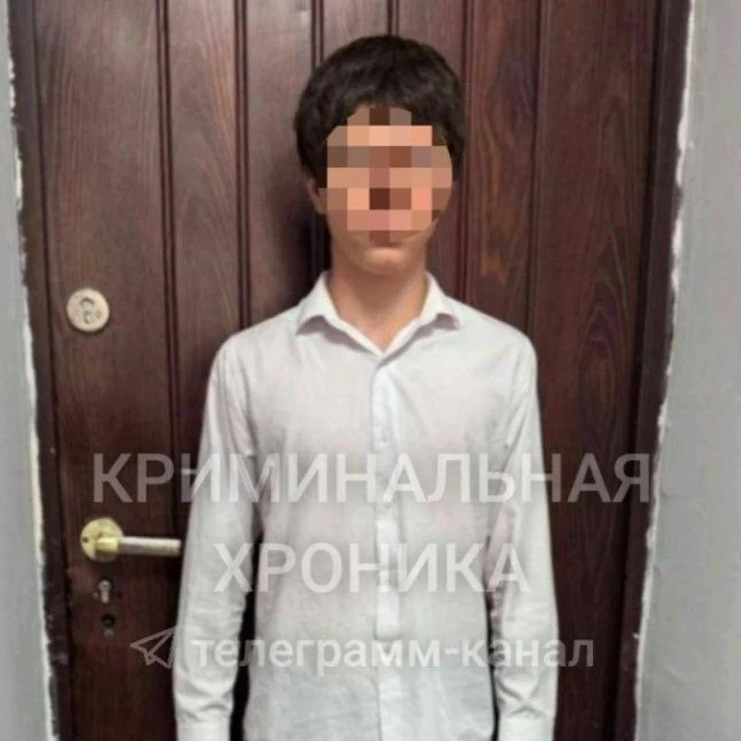 ⚡️ В Дербенте школьник отобрал телефон у одноклассника и запретил жаловаться